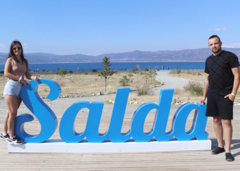 Salda Gölü sonbaharda ziyaretçilerini ağırlıyor