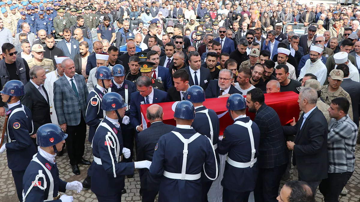 Sehit uzman cavus ibrahim han topraga verildi - öne çıkan - haberton