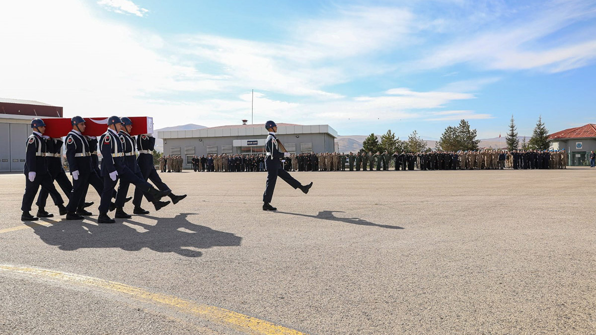 Şehit Uzman Çavuş İbrahim Han'ın cenazesi Van'a geldi