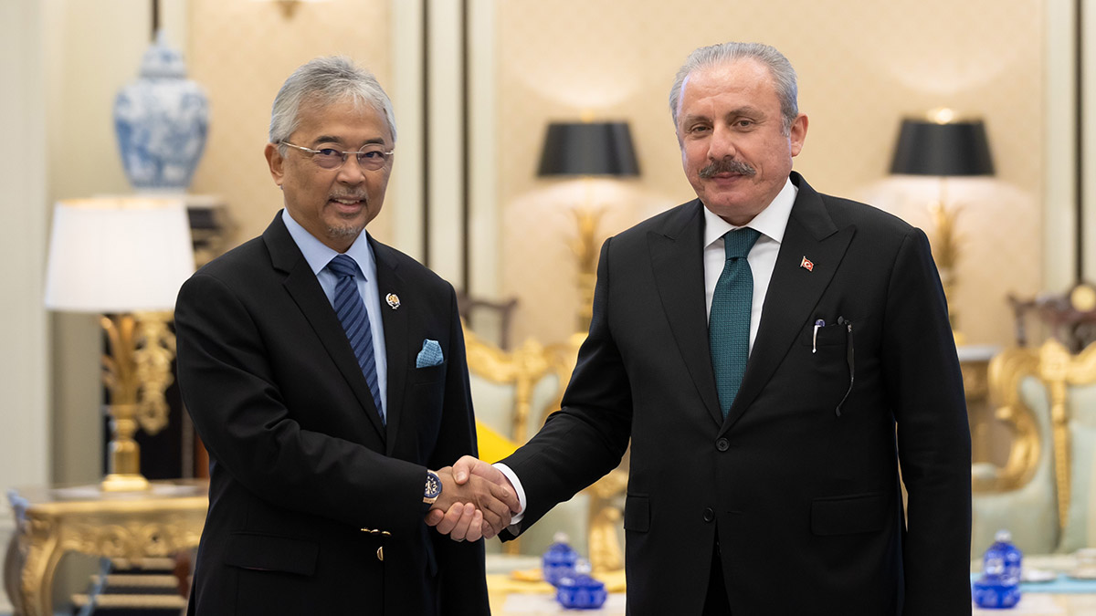 Şentop, Malezya Kralı Abdullah ile görüştü