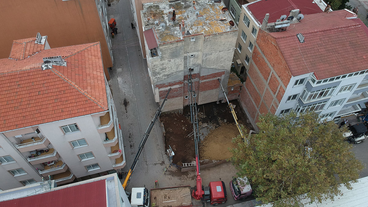 Sinop'ta temeli kayan 5 katlı binaya tahliye