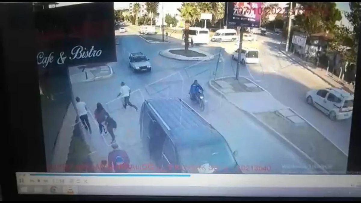 Sokak ortasında doktora sopalı saldırı