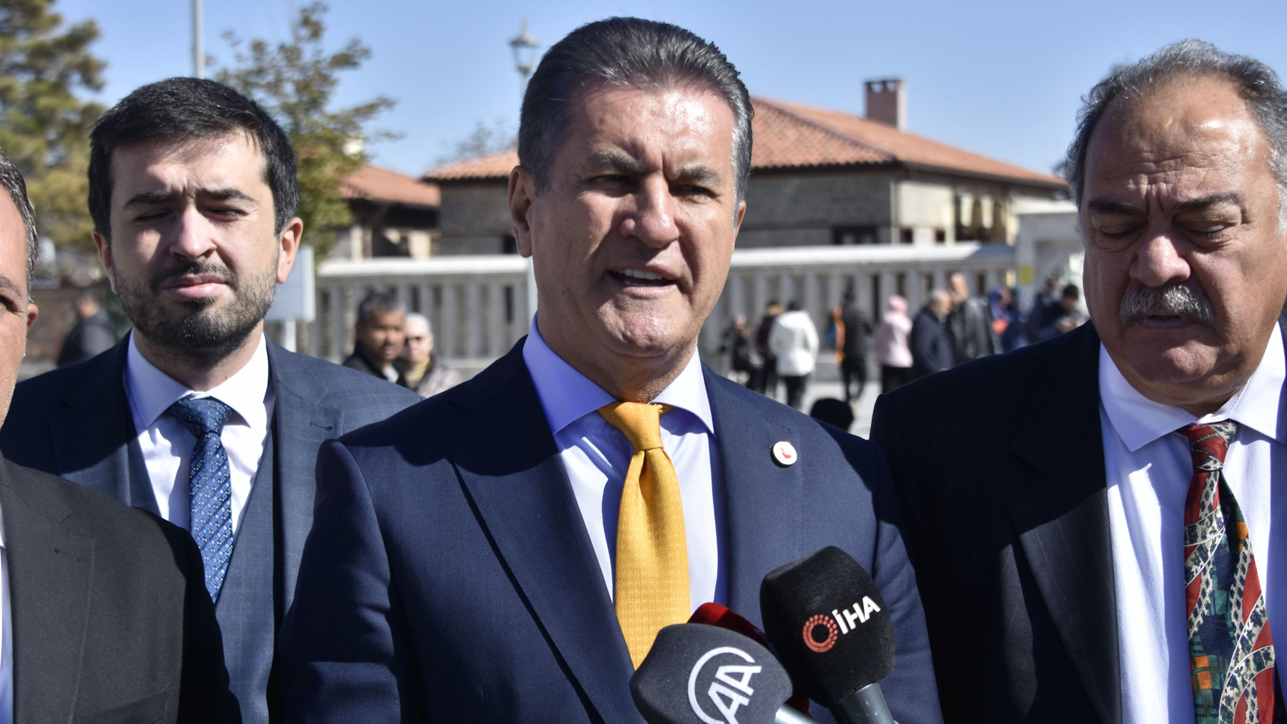 TSK'yı hiç kimse iç siyasete çekmesin