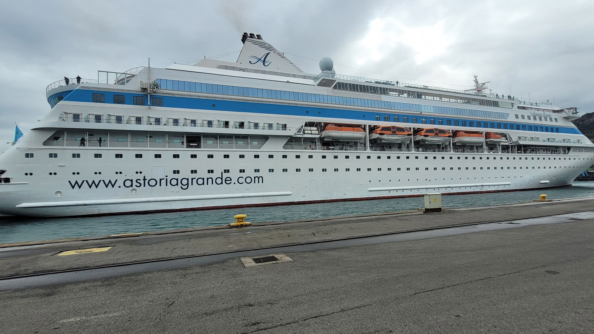 Trabzon'a kruvaziyer turlarıyla 4 bin turist geldi