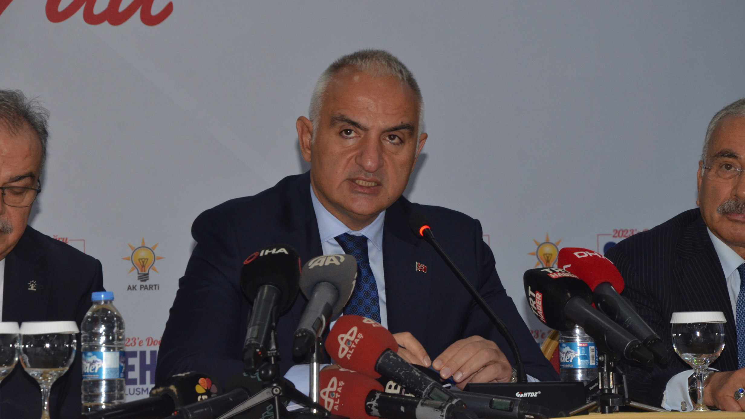 Turizm hedeflerini yukarı doğru revize ettik