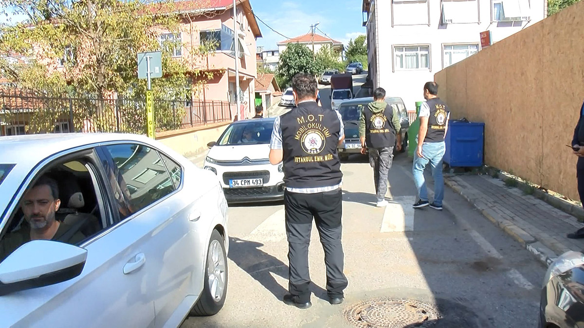 Üsküdar'da okul önlerinde denetim