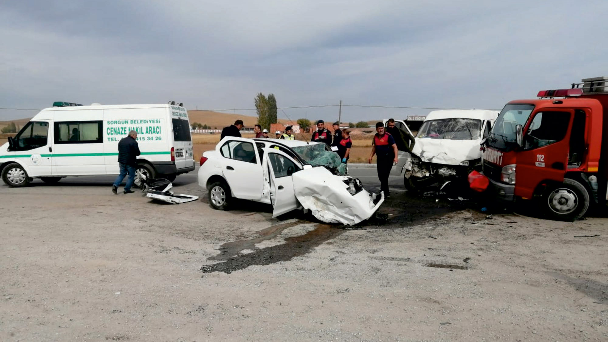 Yozgat'ta minibüsle otomobil çarpıştı; 1 ölü, 2 yaralı