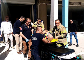 Zemine düşen asansördeki işçi ağır yaralandı