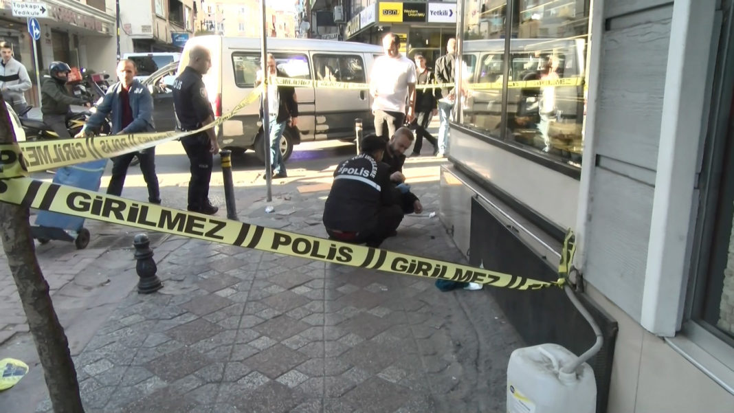 Zeytinburnu'nda sokak ortasında silahla vuruldu