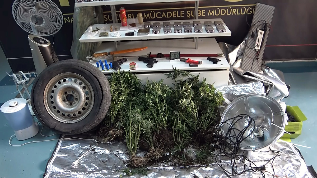 Adana'da narkotik operasyonu; 8 tutuklama