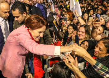 İYİ Parti Genel Başkanı Meral Akşener, "Sizi mahcup etmeyeceğiz, utandırmayacağız ve üzmeyeceğiz. İnançla, gururla söylüyorum, 13'üncü Cumhurbaşkanı Millet İttifakı'nın adayı olacak” dedi.