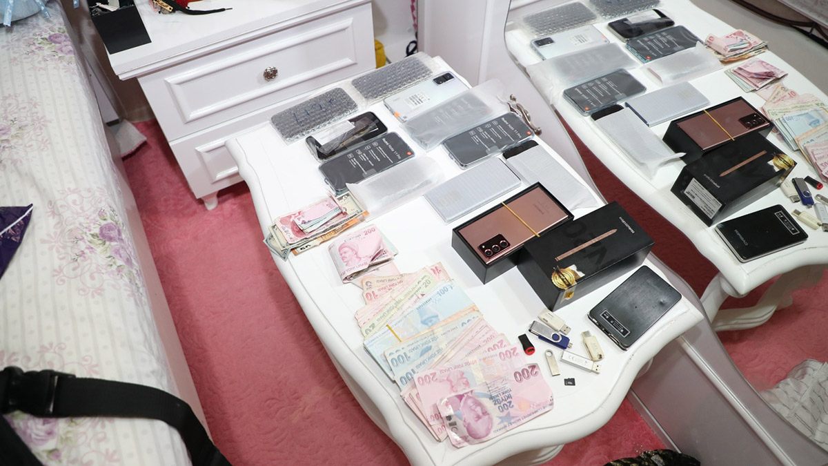 Almanları dolandıran çeteye 6 ilde operasyon: 30 gözaltı