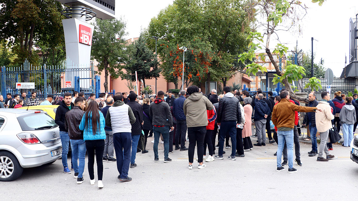 Evrakı eksik olan adaylar KPSS'ye giremedi