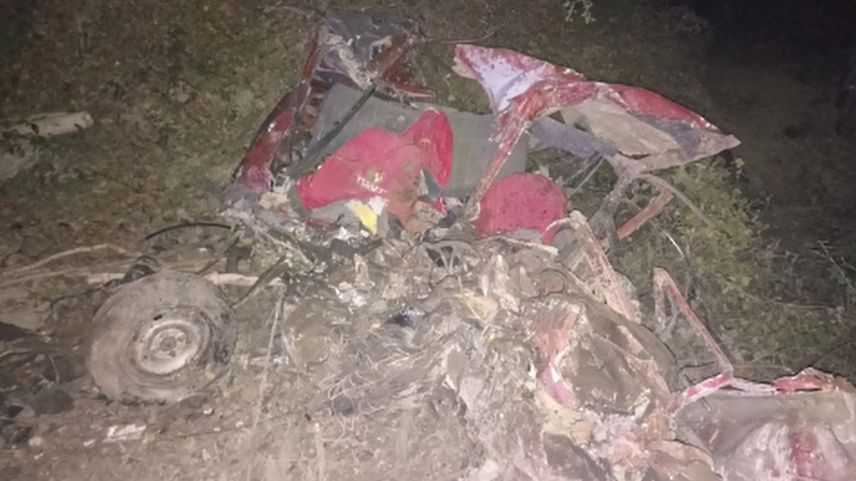 Nallıhan'da otomobil ile TIR çarpıştı; 1 ölü