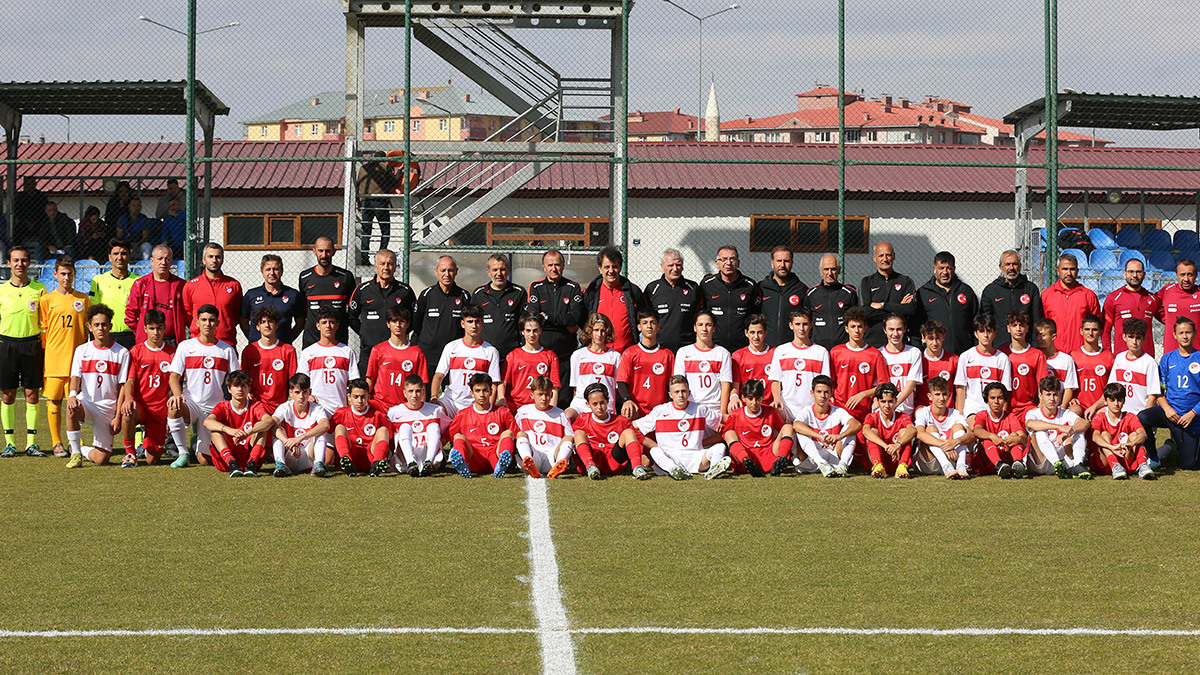 Antalyaspor altyapısından 13 milli futbolcu çıktı