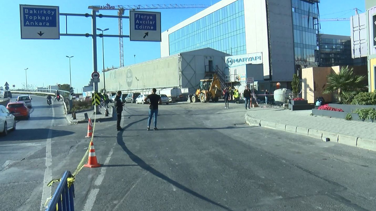 Arel Üniversitesi Sefaköy Kampüsü'nde dolgu çalışması