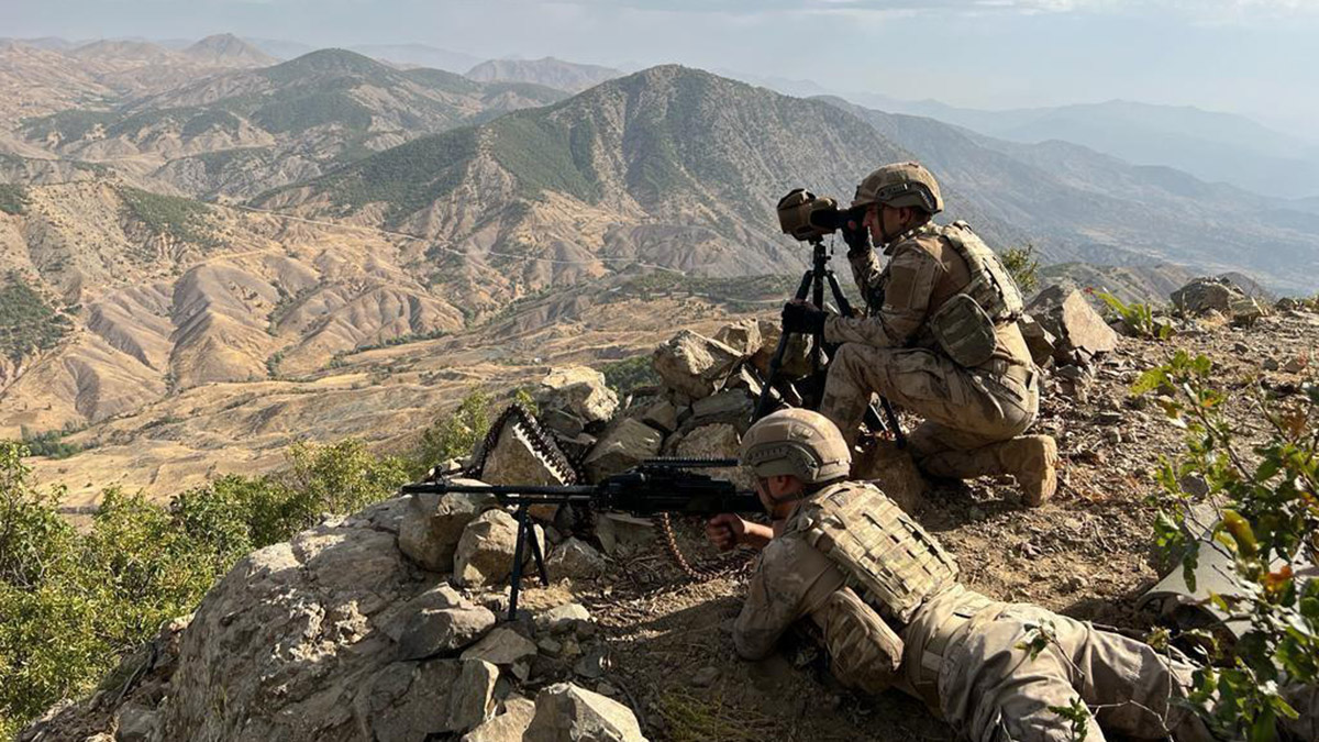 İkna çalışması neticesinde PKK'lı 3 terörist teslim oldu