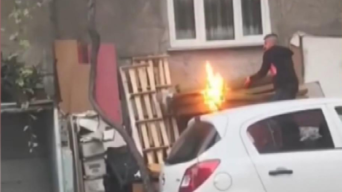 Bağcılar'da tartıştığı kişinin evini ateşe verdi