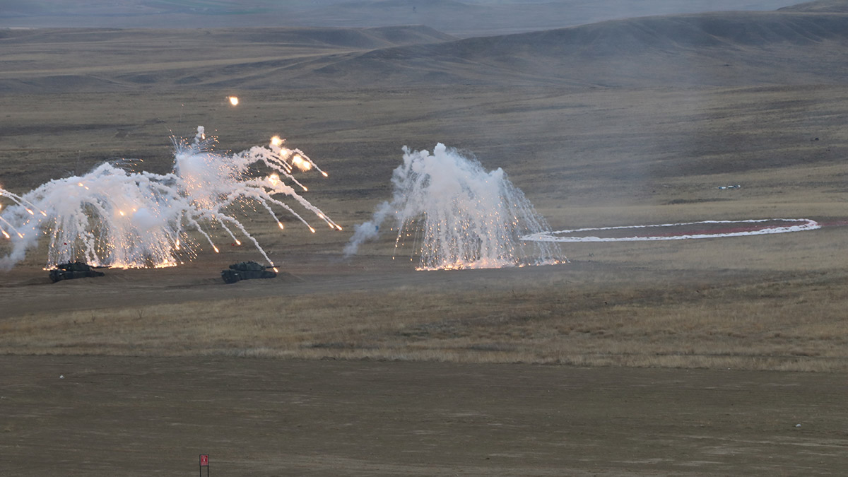 Yunanistan'la yaşanan sorunların çözülebileceğine inanıyoruz