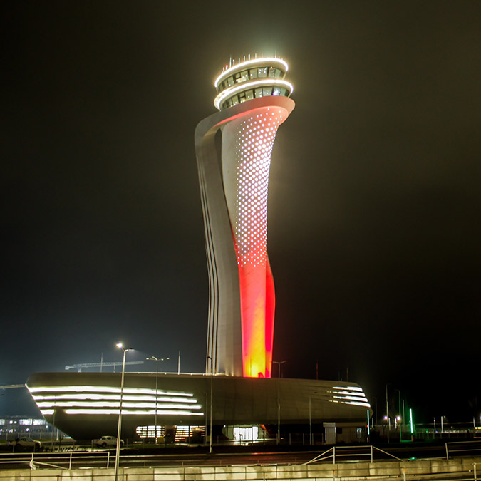 Ulaştırma ve Altyapı Bakanı Adil Karaismailoğlu, İstanbul Havalimanı'nda 4 yılda 160 milyondan fazla yolcu ağırlandığını açıkladı.