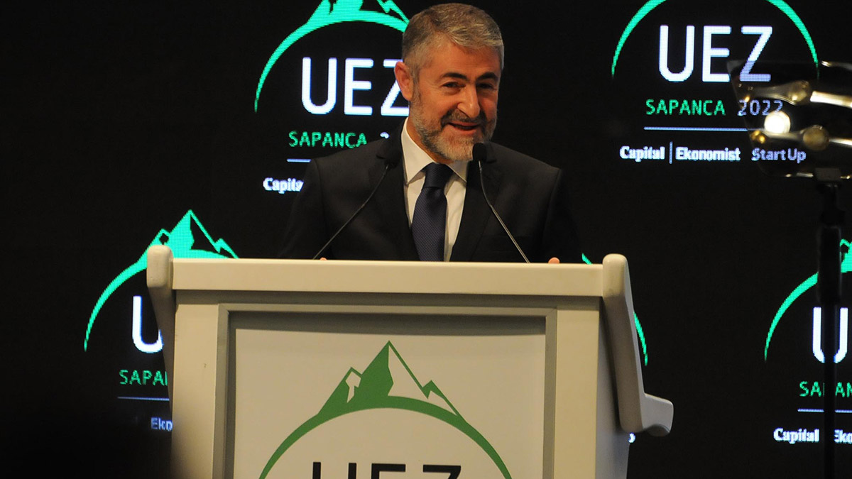 Hazine ve Maliye Bakanı Nureddin Nebati, ekonomi alanında önemli adımların atıldığını belirterek, "Enflasyonla olan mücadelemizde, ekonomi politikasının tüm araçlarını, mevcut koşulları dikkate alarak en etkin şekilde kullanacağız. Ülkemizde enflasyonu kalıcı olarak yine beraberce yeneceğiz. Bizim önceliğimiz üretim ve istihdam" dedi.