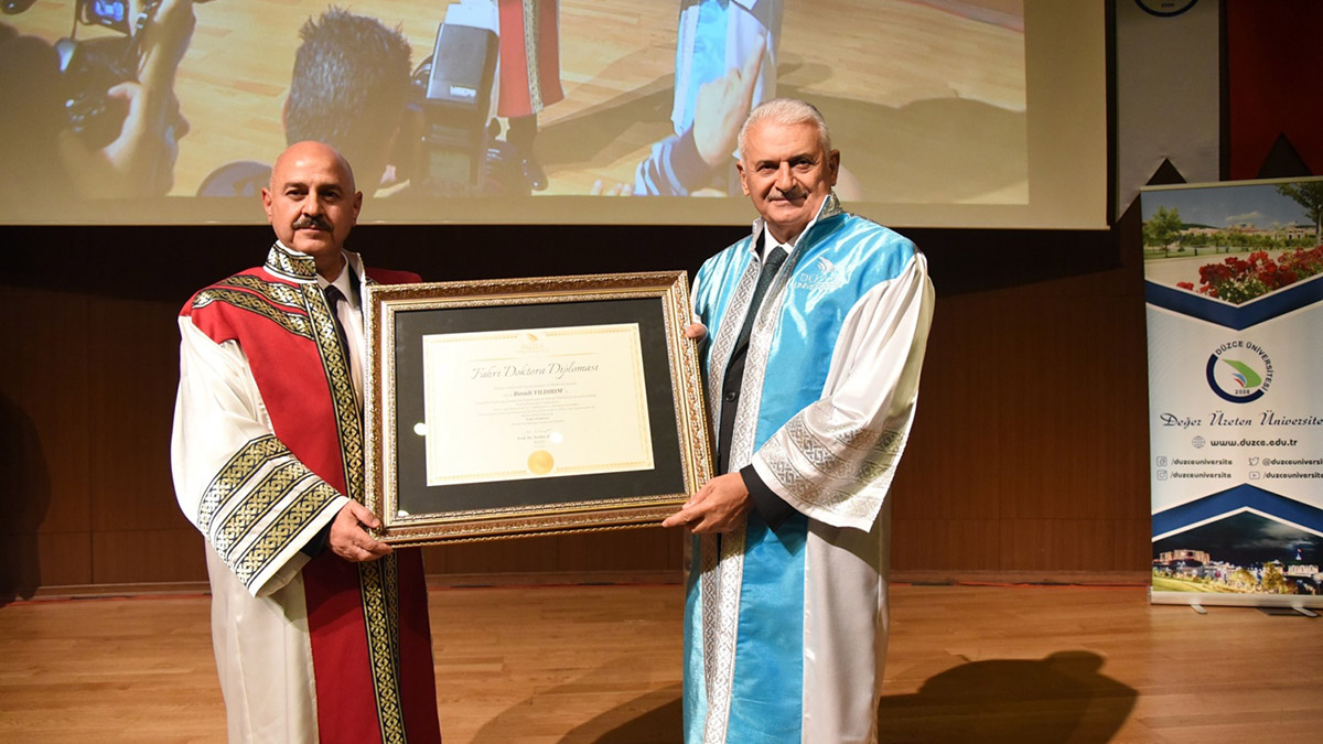 Binali Yıldırım Covid-19'a yakalandı