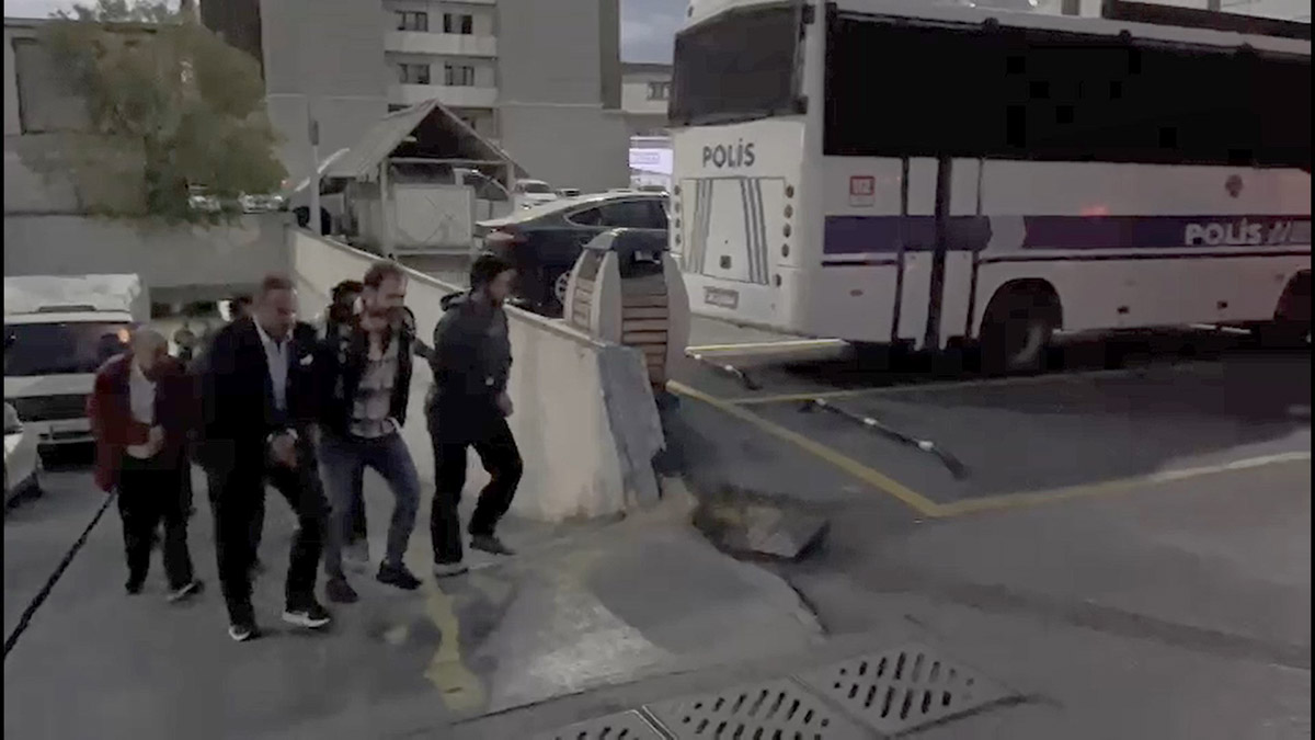 Borsa İstanbul'da manipülasyon; 8 kişi adliyeye sevk edildi