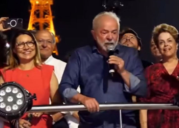 Brezilya'da seçimi Luiz Inacio Lula da Silva kazandı
