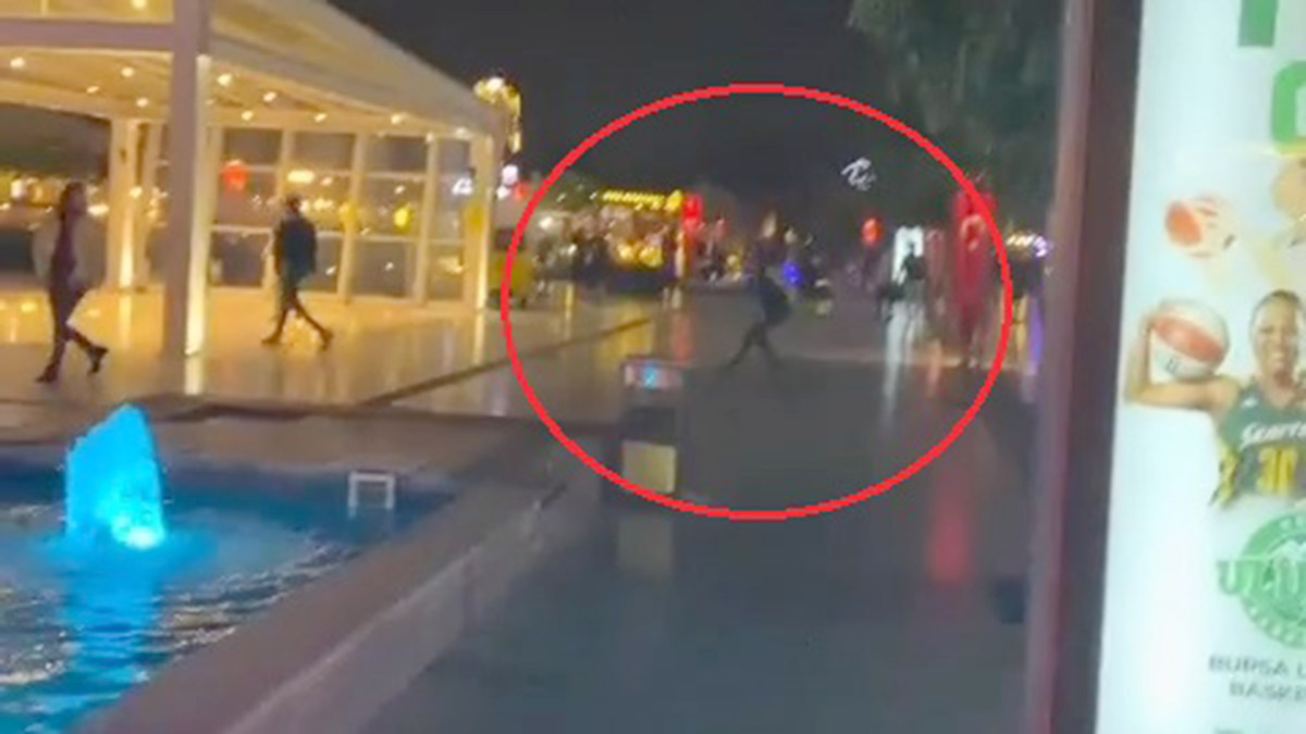 Bursa'da alışveriş merkezinde silahlı kavga