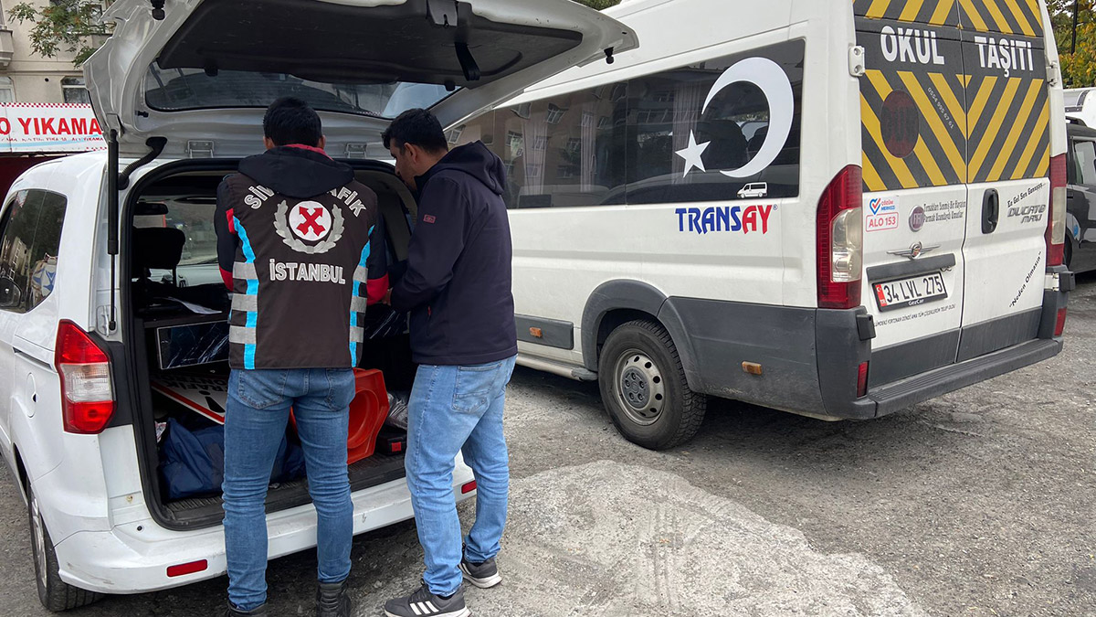 Çakarlı okul servisine 5 bin 665 lira ceza