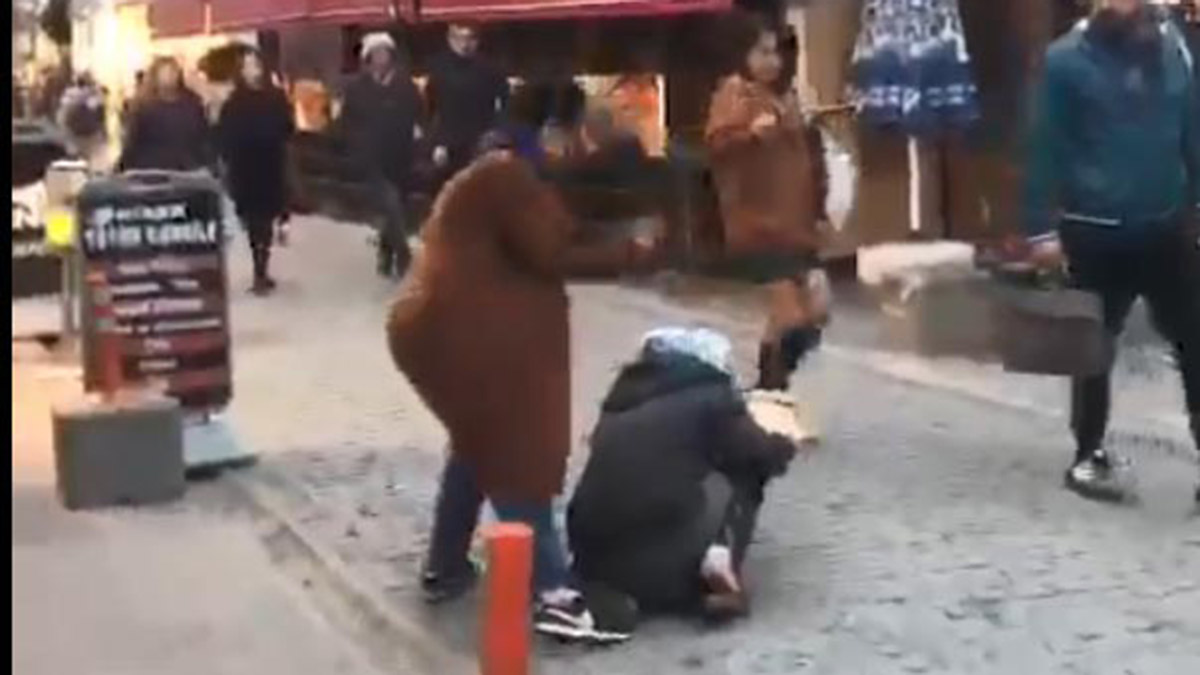 Çantasıyla çevredekilere saldırmıştı; bipolar teşhisi kondu