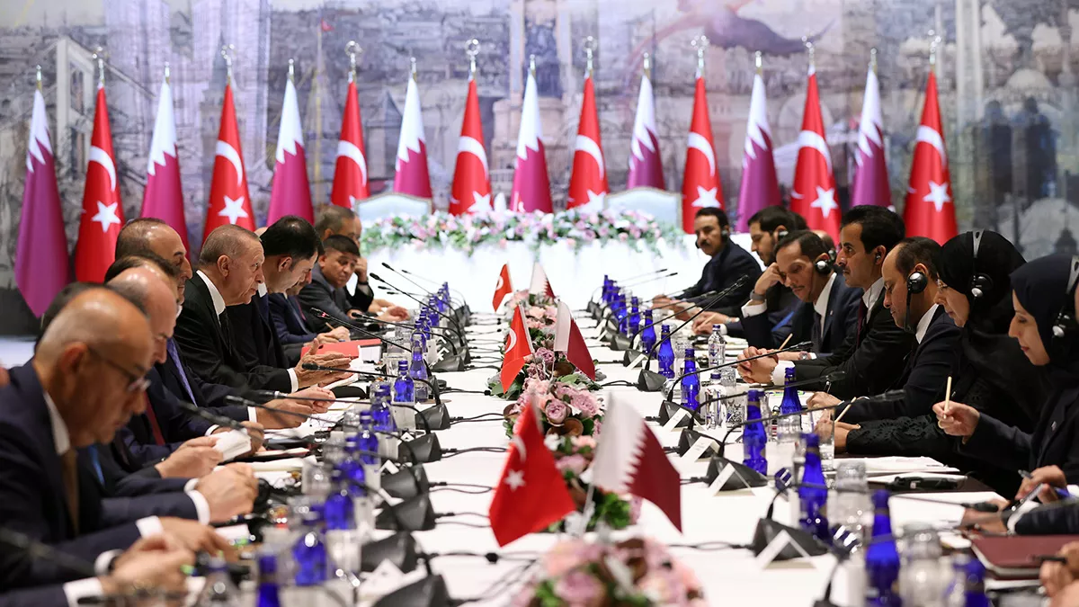 Cumhurbaşkanı recep tayyip erdoğan, katar emiri şeyh temim bin hamad el sani görüştü. Görüşmenin ardından türkiye katar arasında anlaşmalar imzalandı.