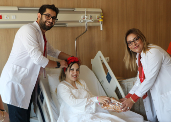 Emzirme oranları taburcudan sonra % 15'e düşüyor