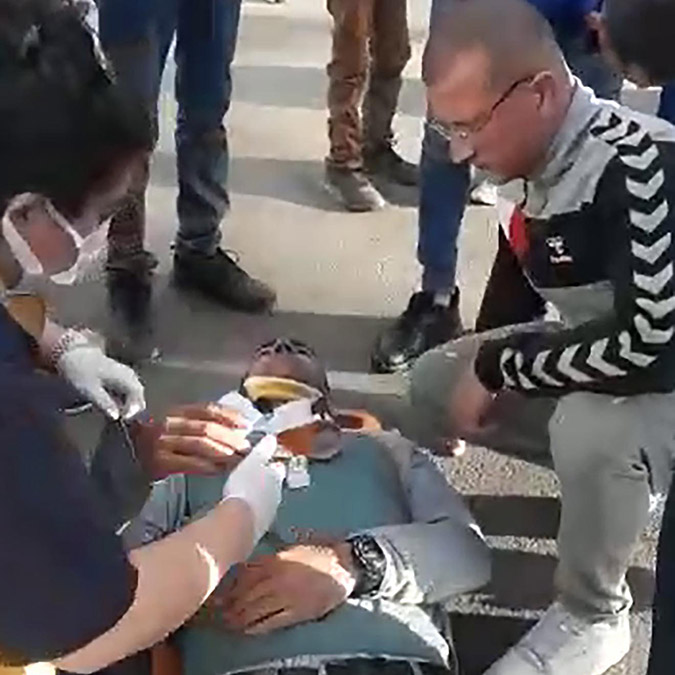 Asker ve öğretmenleri taşıyan servis minibüsü çarpıştı