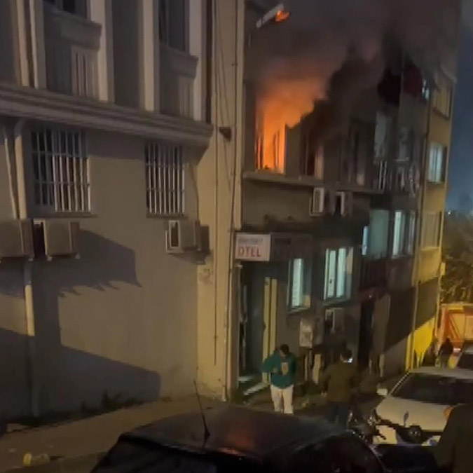Fatih'te otel yangını