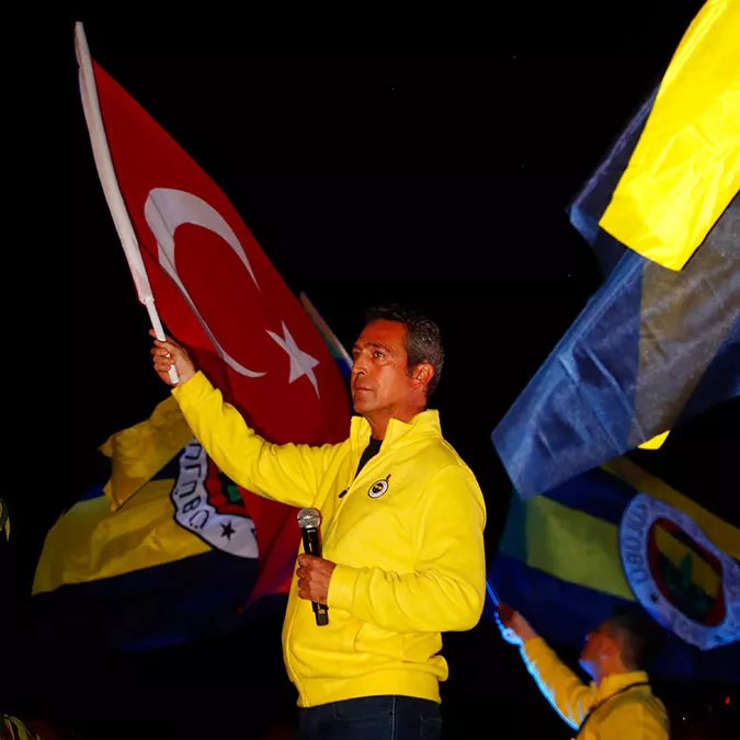 Fenerbahçe camiasından "fener alayı" yürüyüşü