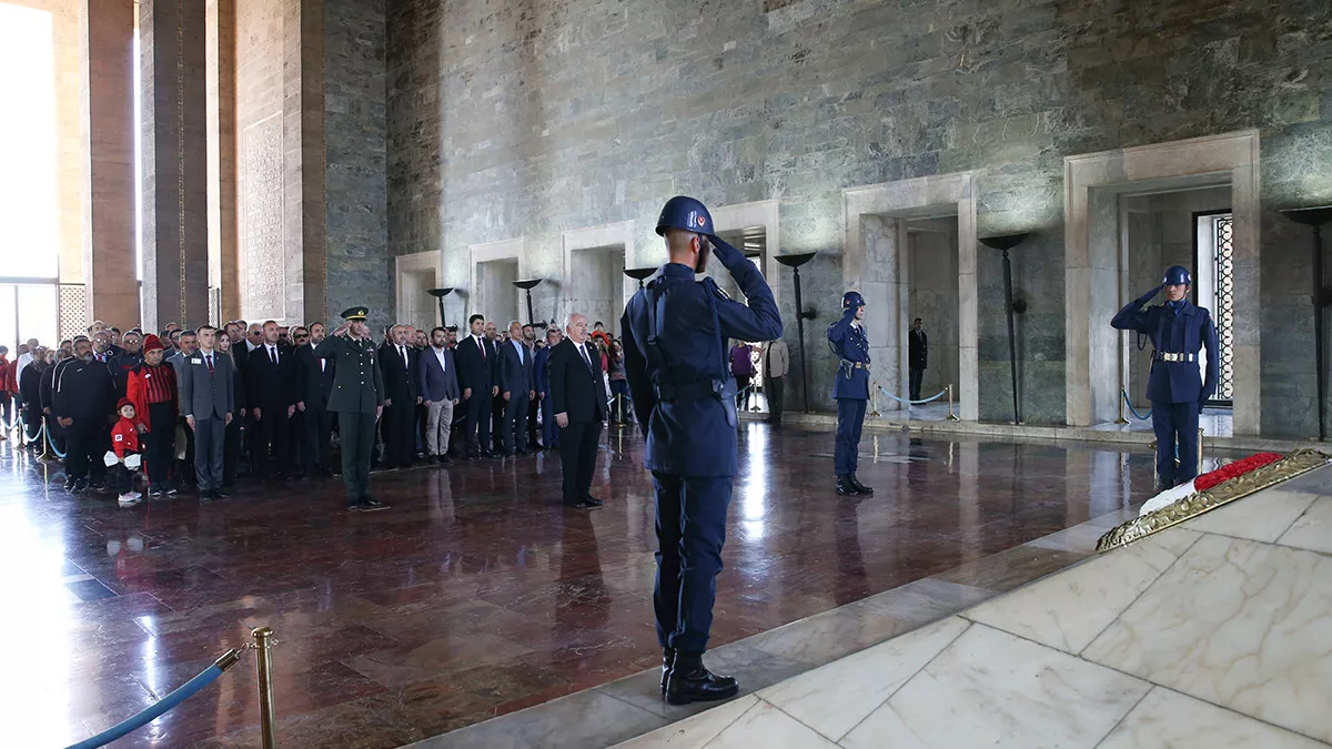 Gençlerbirliği yönetimi anıtkabir'i ziyaret etti