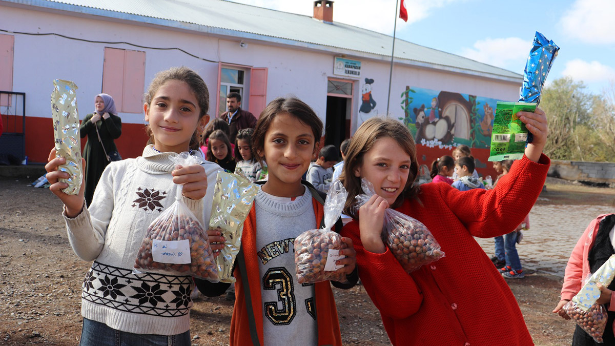Giresun'dan Ağrı'ya 'Fındıktan Kardeşlik Köprüsü' kurdular