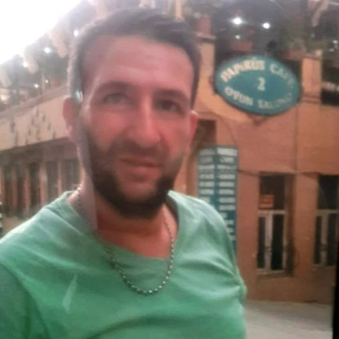 Çalıştığı giyim mağazasında ölü bulundu