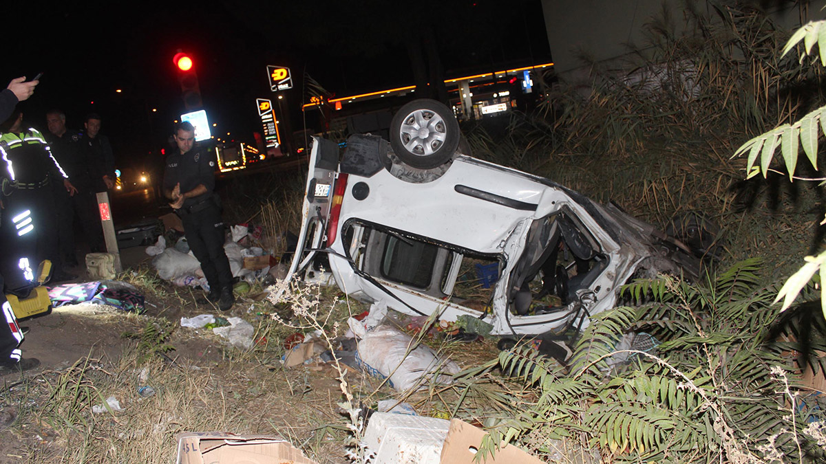 Şarampole devrilen hafif ticari aracın sürücüsü ağır yaralı