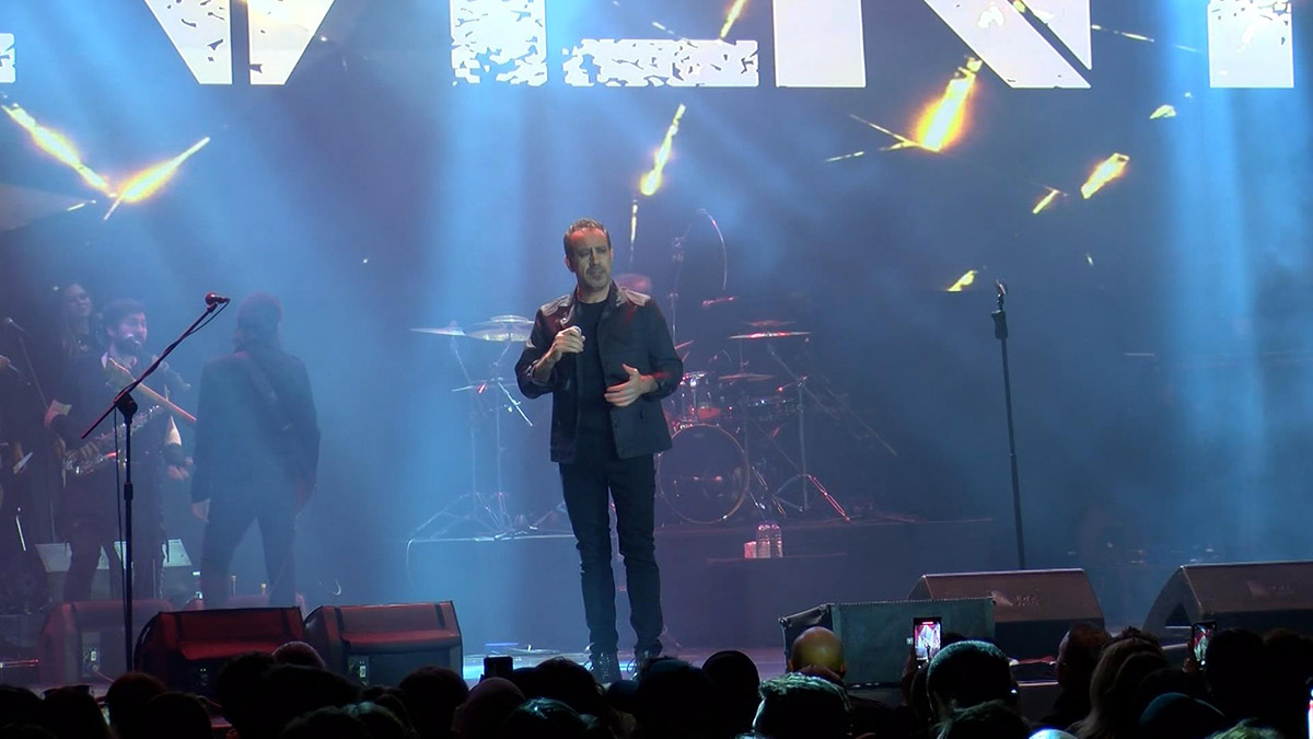 Haluk Levent Onur Şener'in kızı için konser verdi