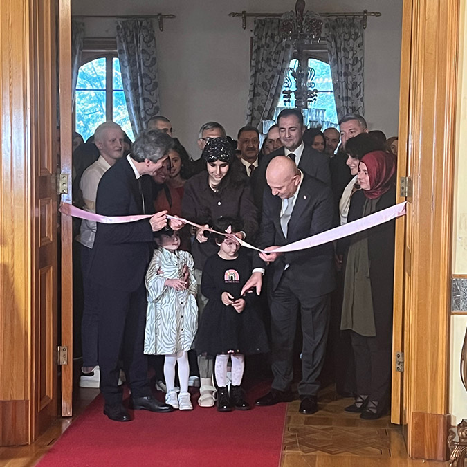 "Hastanede Çocuk Olmak" sergisi açıldı