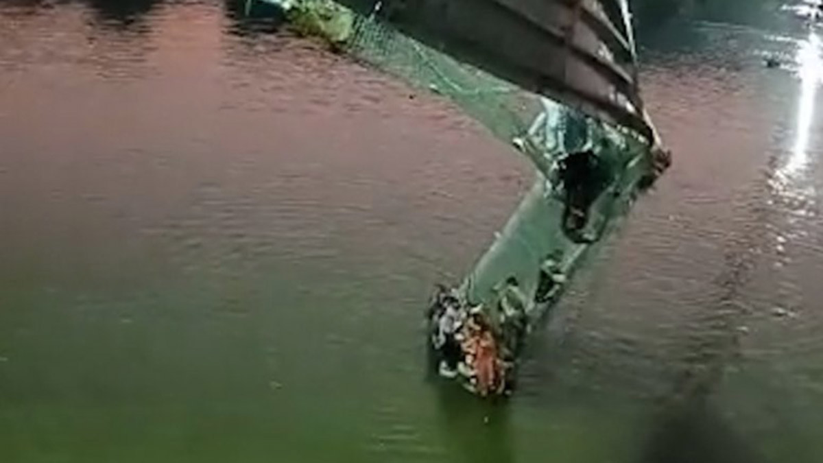 Hindistan'da köprü faciası