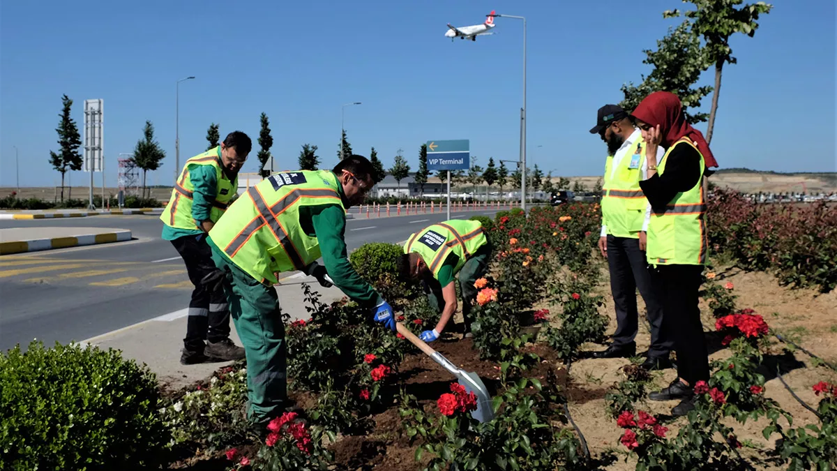 İstanbul havalimanı'nda israfın önlenmesi ve kaynakların daha verimli kullanılması hedefiyle havacılık sektörüne model olacak proje ile organik atıklar toprağa can veriyor.