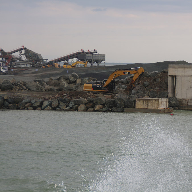 İyidere Lojistik Limanı için dolgu çalışması devam ediyor