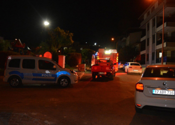 İzmir'de 2 katlı binada patlama