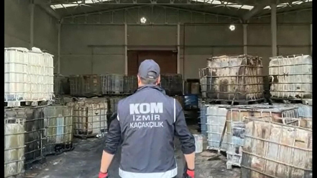 İzmir'de 1000 ton karışımlı kaçak akaryakıt ele geçirildi