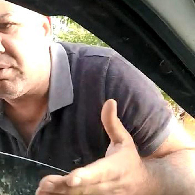 Trafikte korna çaldığı için 4 kişinin saldırısına uğradı