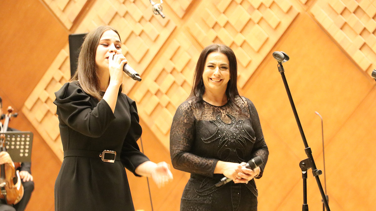 Güzel Sanatlar Liseleri Öğrencileri ile düet konseri