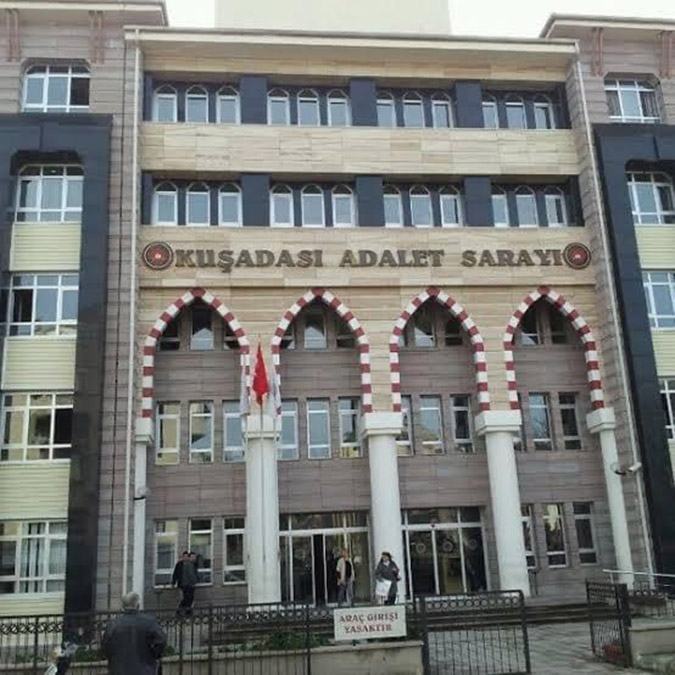 Kuşadası Belediyesi'nde açığa alınan 7 personele gözaltı